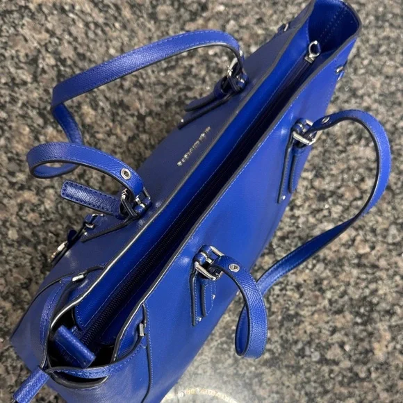 Michael Kors coated canvas Navy Blue Tote EUC - Picture 15 of 17